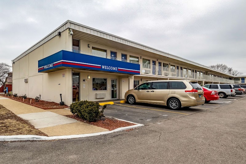 Motel 6 Joliet IL - I-80 in Joliet, Illinois, United States