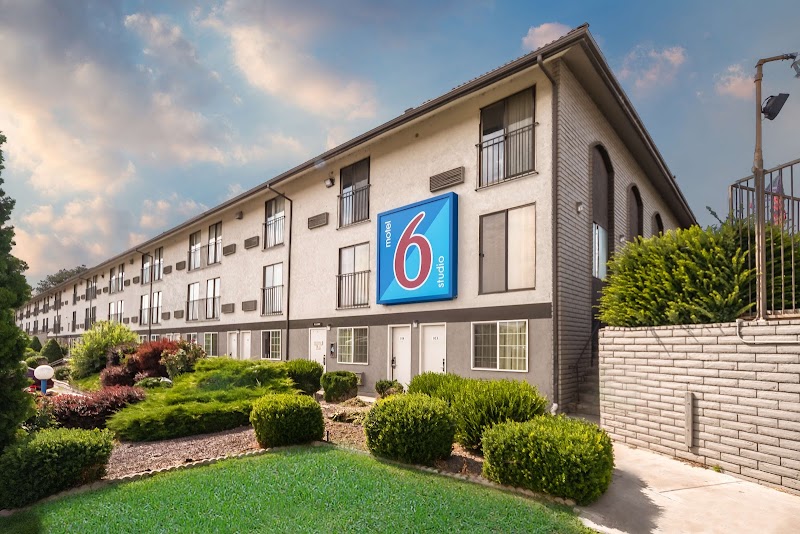 Motel 6 Kennewick, WA - Tri-Cities in Kennewick, Washington, United States