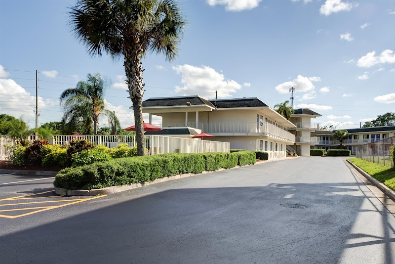 Motel 6 Lakeland, FL in Lakeland, Florida, United States