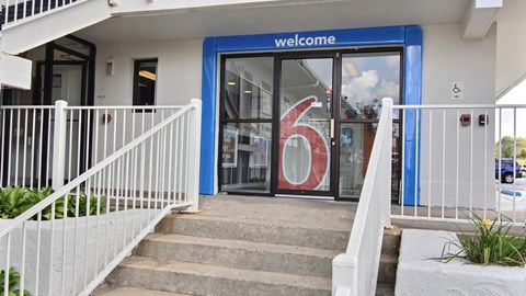 Motel 6 Middleburg Heights, OH - Cleveland in Middleburg Heights, Ohio, United States