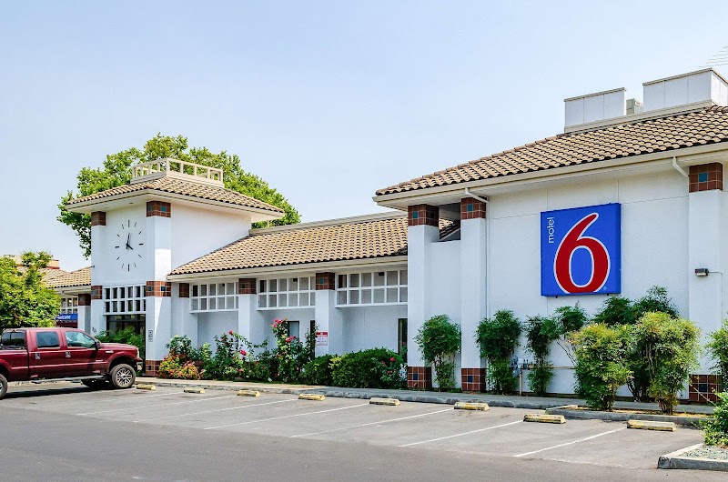 Motel 6 Oakdale in Oakdale, California, United States