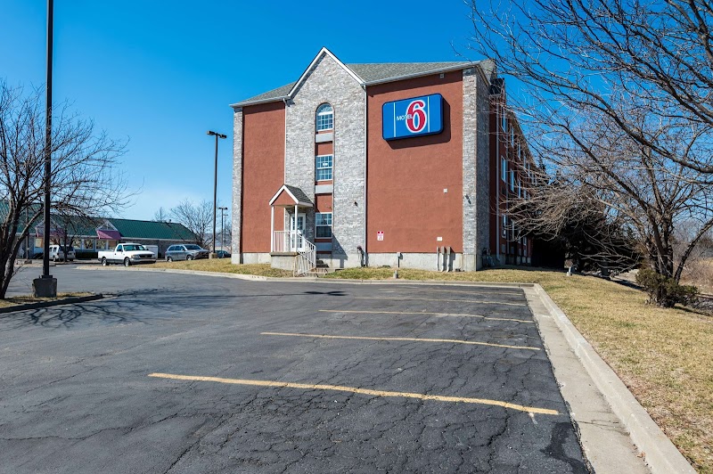 Motel 6 Olathe, KS in Olathe, Kansas, United States