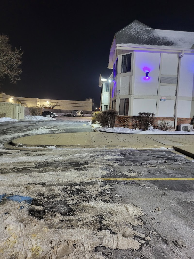 Motel 6 Palatine, IL - Chicago Northwest in Palatine, Illinois, United States