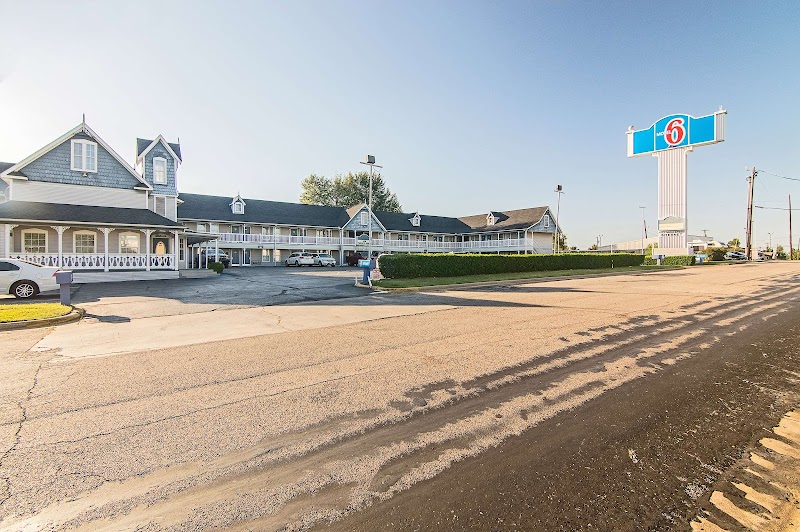 Motel 6 Paris, TX in Paris, Texas, United States