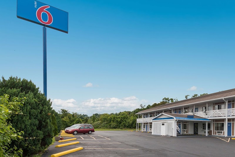 Motel 6 Parkersburg, WV in Parkersburg, West Virginia, United States