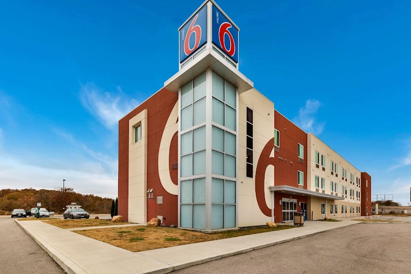 Motel 6 Poplar Bluff, MO in Poplar Bluff, Missouri, United States