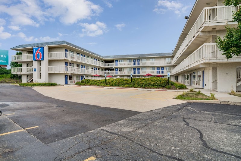 Motel 6 Rolling Meadows, IL - Chicago Northwest in Rolling Meadows, Illinois, United States