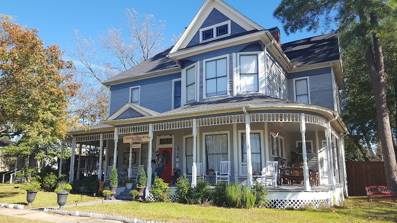 Munzesheimer Manor in Mineola, Texas, United States