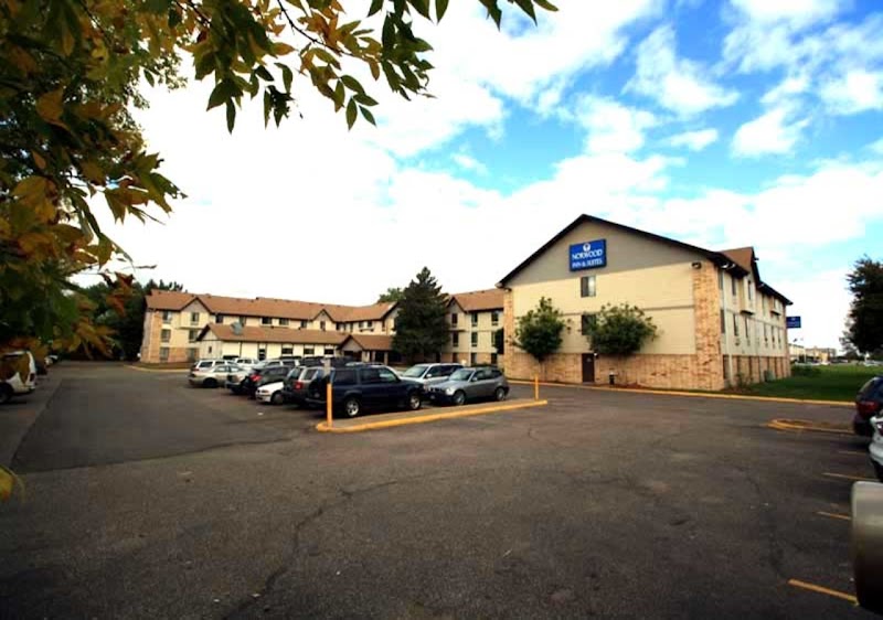 Norwood Inn & Suites Roseville in Roseville, Minnesota, United States