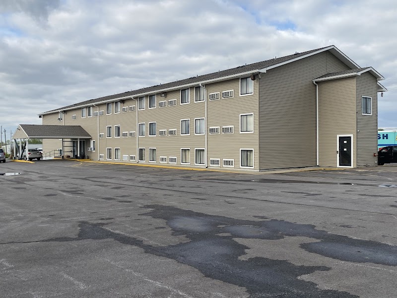 Oak Grove Inn & Suites in Oak Grove, Missouri, United States