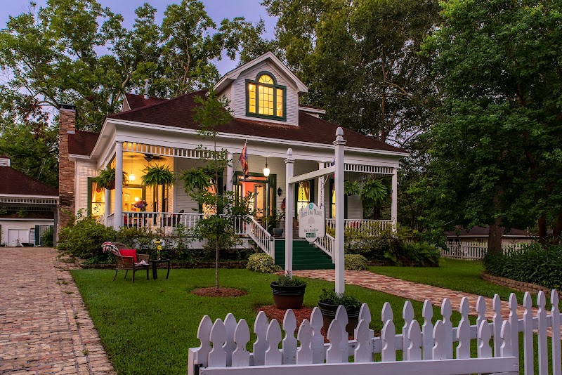 Oak Manor Bed and Breakfast in Pittsburg, Texas, United States
