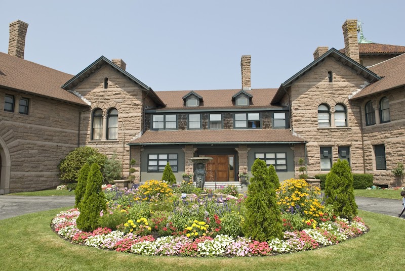 OceanCliff Hotel in Newport, Rhode Island, United States