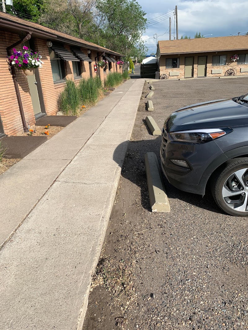 Oregon Trail Inn in Buhl, Idaho, United States