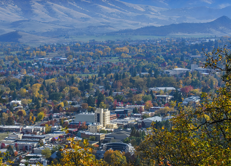 Pelton House in Ashland, Oregon, United States