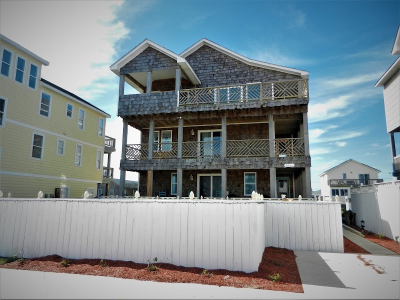 Pier House Bed & Breakfast in Kill Devil Hills, North Carolina, United States