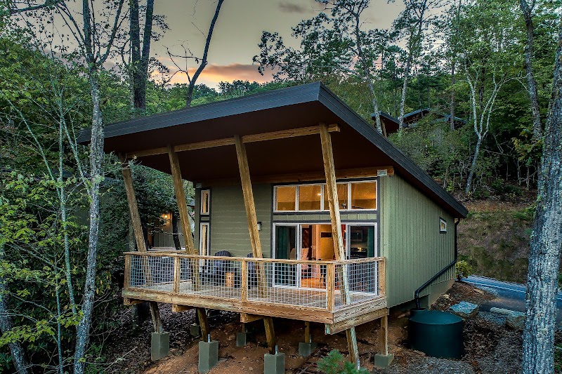 Pilot Cove in Brevard, North Carolina, United States