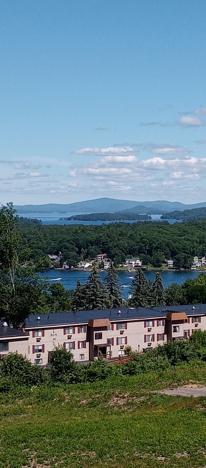 Pinewood Lodge in Laconia, New Hampshire, United States
