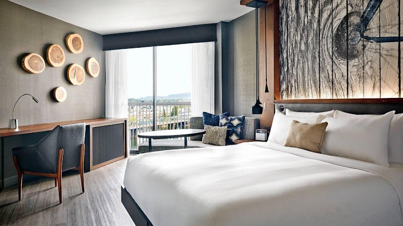 Portland Marriott Downtown Waterfront in Portland, Oregon, United States