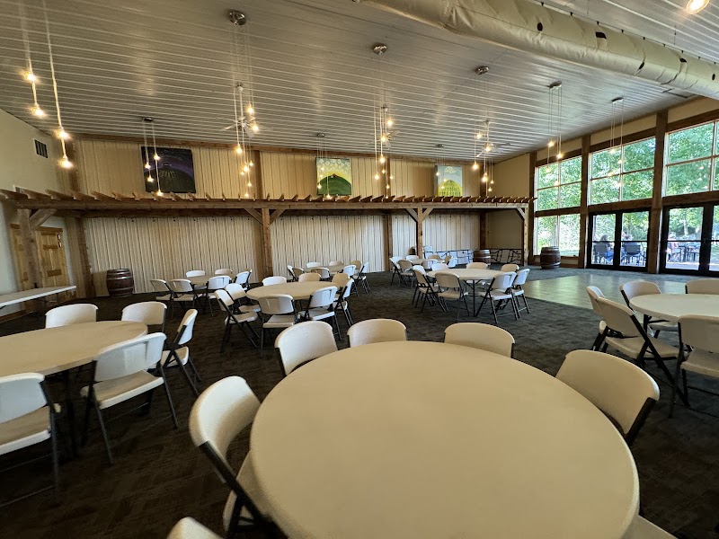 Prairie Moon Winery & Vineyards Bed & Breakfast in Ames, Iowa, United States