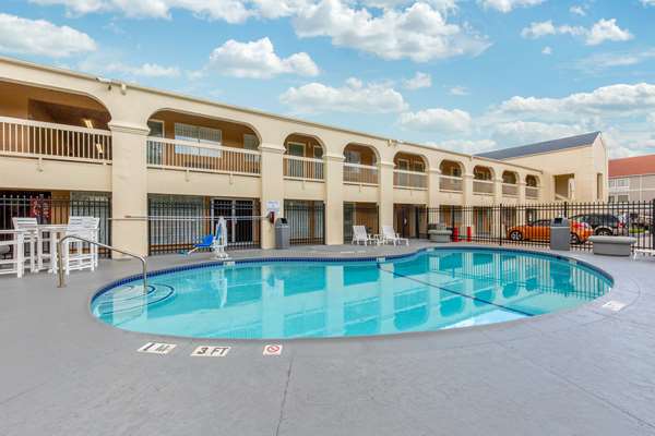 Quality Inn Clute Freeport in Clute, Texas, United States