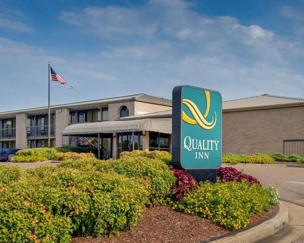 Quality Inn Columbus in Columbus, Mississippi, United States