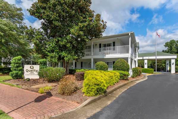 Quality Inn Fayetteville in Fayetteville, Georgia, United States