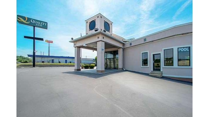 Quality Inn Near Six Flags St. Louis in Pacific, Missouri, United States