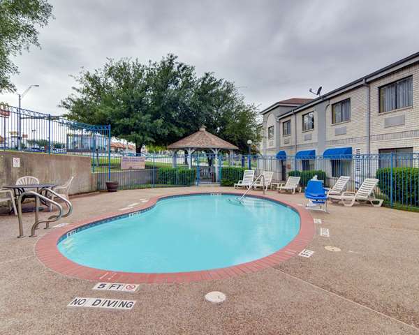 Quality Inn & Suites Grand Prairie in Grand Prairie, Texas, United States