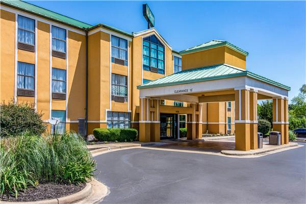 Quality Suites Maumelle - Little Rock NW in Maumelle, Arkansas, United States