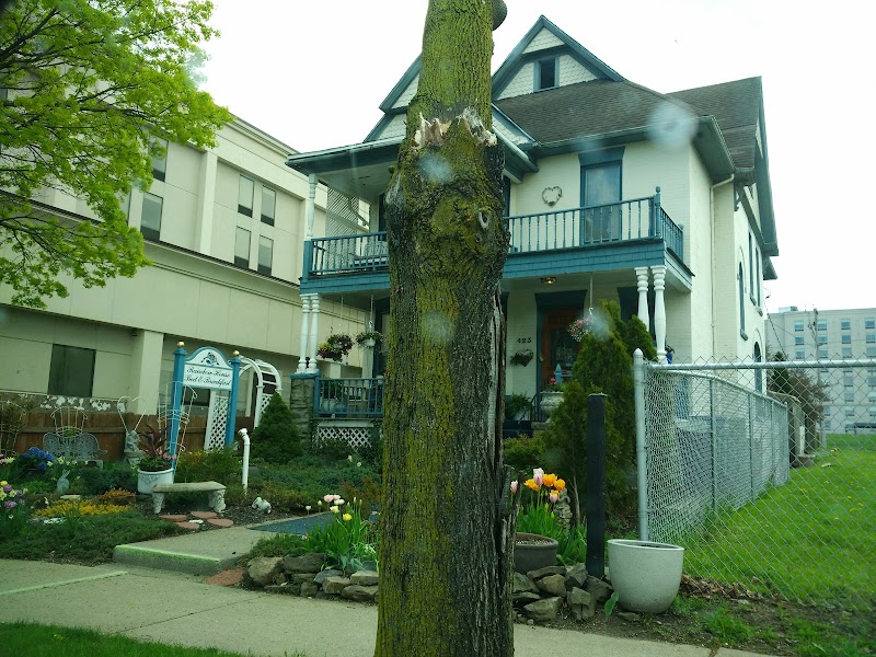 Rainbow Bed & Breakfast in Niagara Falls, New York, United States