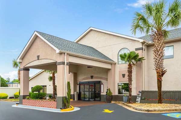 Ramada by Wyndham Locust Grove in Locust Grove, Georgia, United States