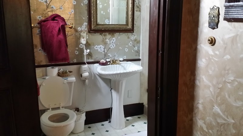 Red Crags Bed & Breakfast Inn in Colorado Springs, Colorado, United States