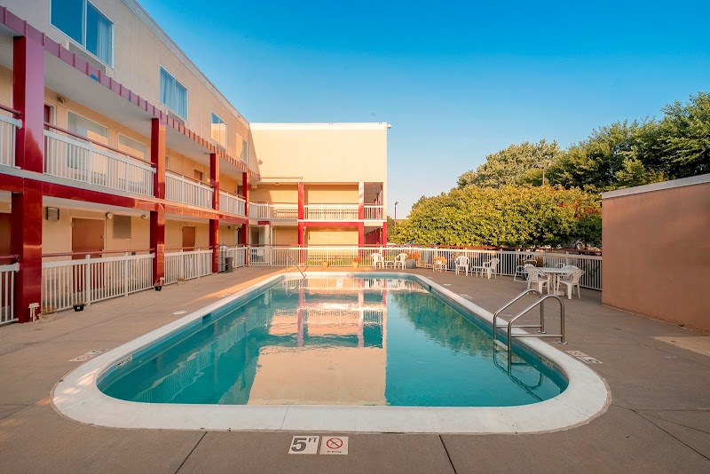 Red Roof Inn Cedar Rapids in Cedar Rapids, Iowa, United States