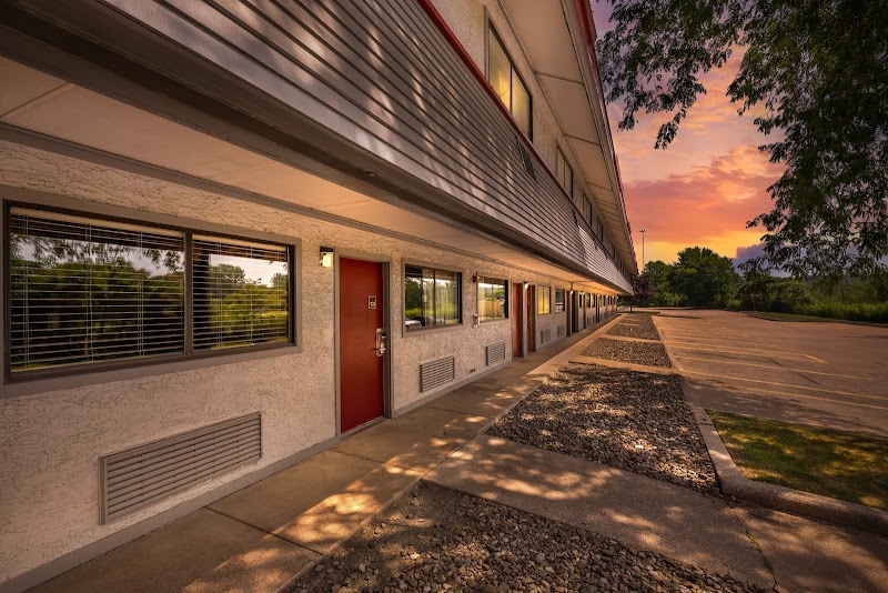 Red Roof Inn Erie – I-90 in Erie, Pennsylvania, United States