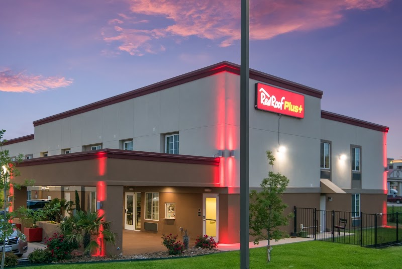 Red Roof Inn PLUS+ Fort Worth - Burleson in Burleson, Texas, United States