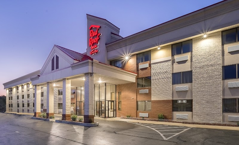 Red Roof Inn & Suites Cleveland - Elyria in Elyria, Ohio, United States
