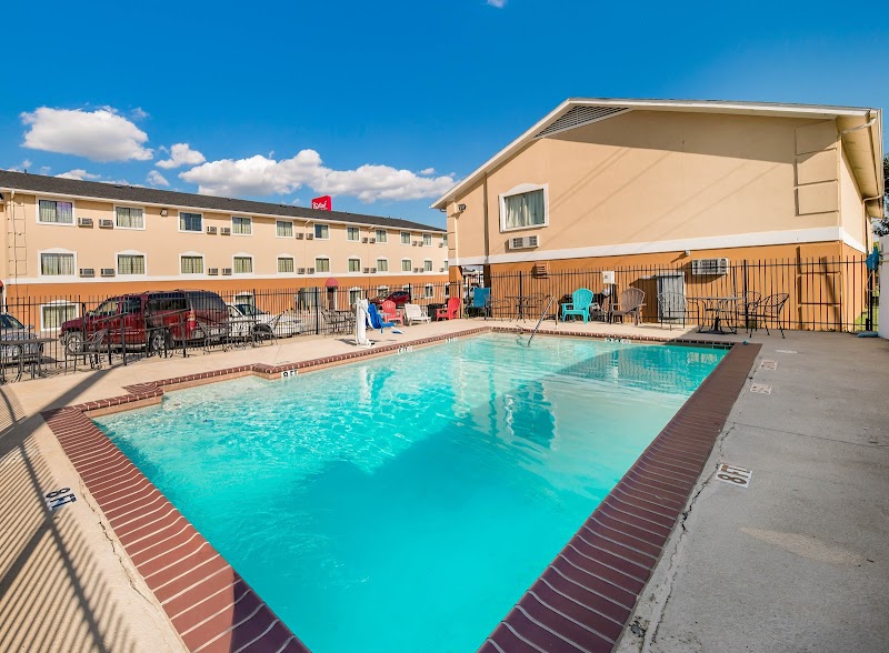 Red Roof Inn & Suites Denton in Denton, Texas, United States