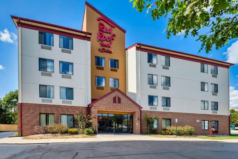 Red Roof Inn & Suites Dover Downtown in Dover, Delaware, United States