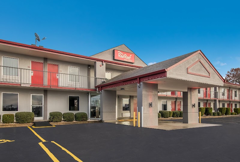 Red Roof Inn & Suites Jackson, TN in Jackson, Tennessee, United States