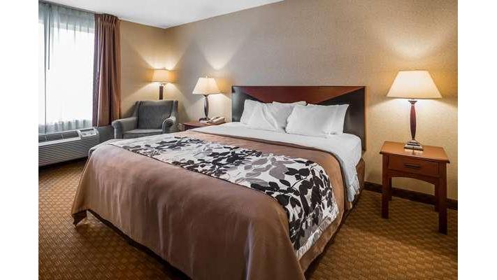 Red Roof Inn & Suites Salina in Salina, Kansas, United States