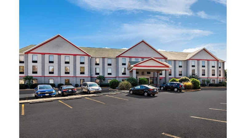 Red Roof PLUS+ & Suites Atlanta Airport South in College Park, Georgia, United States