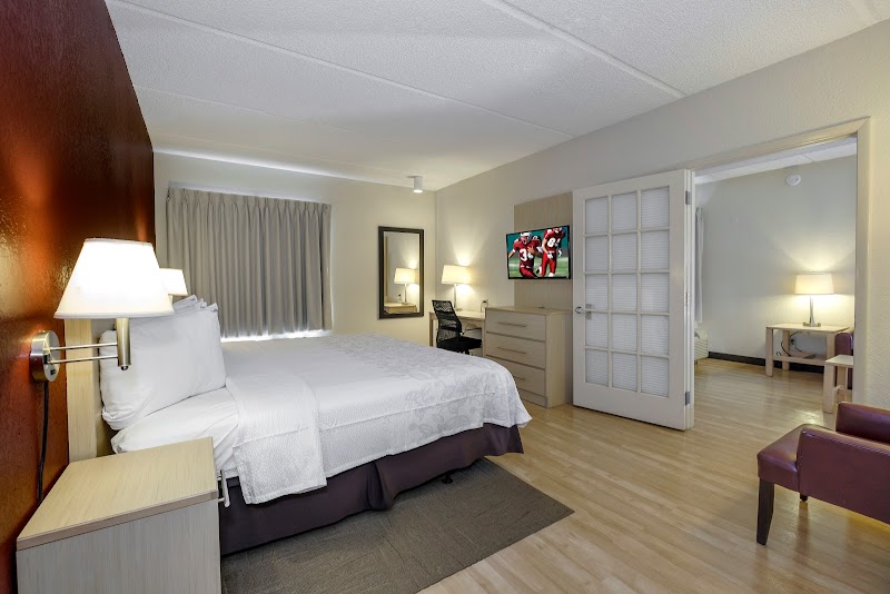 Red Roof Plus+ Gainesville in Gainesville, Florida, United States