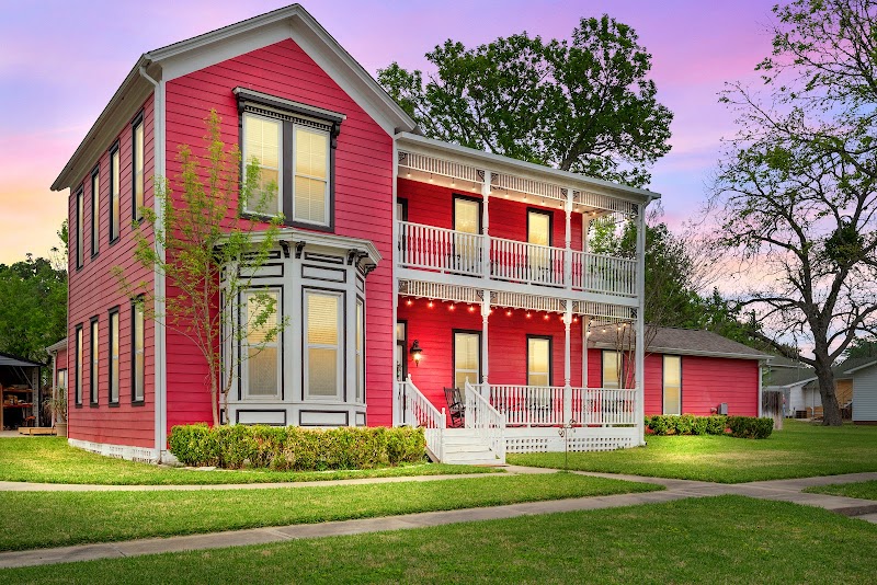 Red Velvet Inn in Navasota, Texas, United States