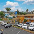 Redondo Inn & Suites