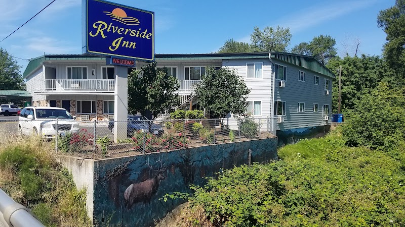 Riverside Inn & Suites in Dallas, Oregon, United States