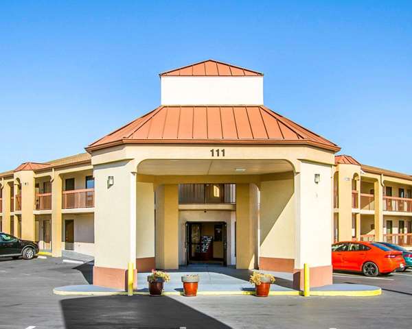 Rodeway Inn & Suites in Clarksville, Tennessee, United States