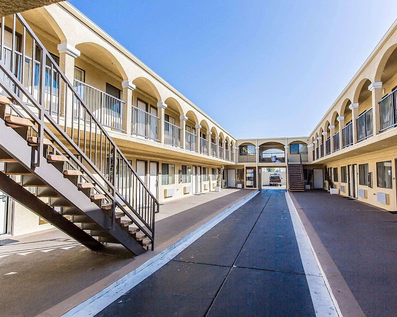 Rodeway Inn & Suites in Inglewood, California, United States