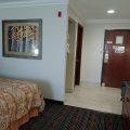 Saratoga Inn & Suites