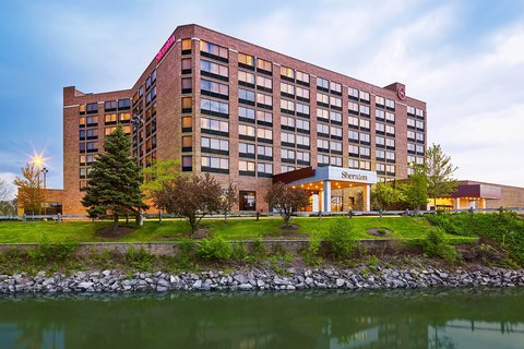 Sheraton Lisle Naperville Hotel in Lisle, Illinois, United States