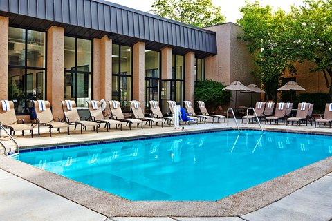 Sheraton Milwaukee Brookfield Hotel in Brookfield, Wisconsin, United States